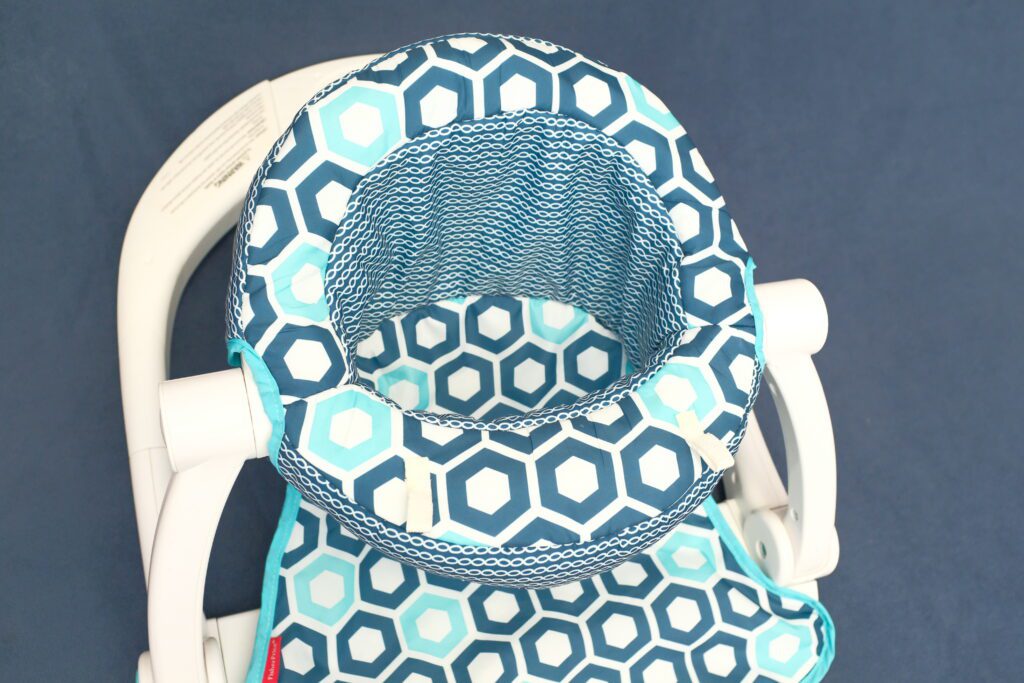 opening of sit-me-up baby chair