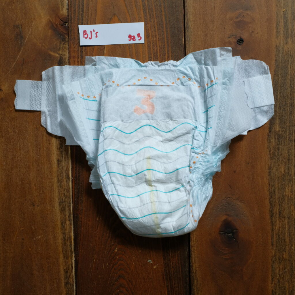 Outer design of BJ's Berkley Jensen diapers